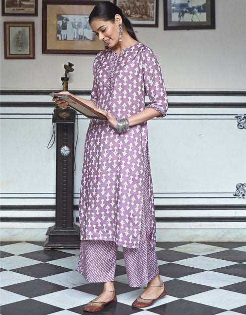 classy purple pure maslin all season designer pure maslin heavy digital print purple kurti & bottom straight design pant uc-aayaa7003 Close-up View